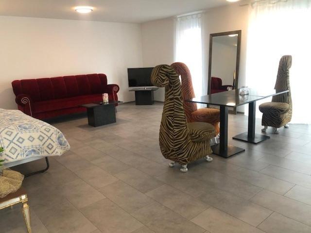 Hotel Hippel Krone Kerzers 外观 照片