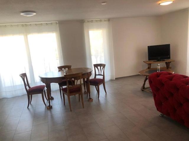 Hotel Hippel Krone Kerzers 外观 照片