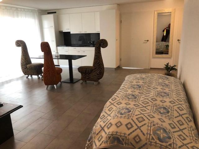 Hotel Hippel Krone Kerzers 外观 照片