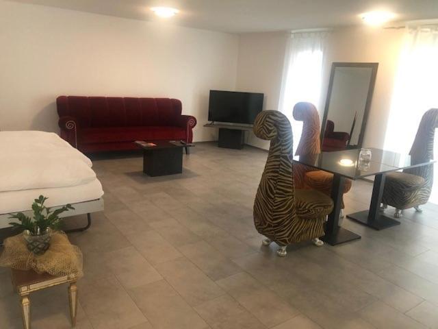 Hotel Hippel Krone Kerzers 外观 照片