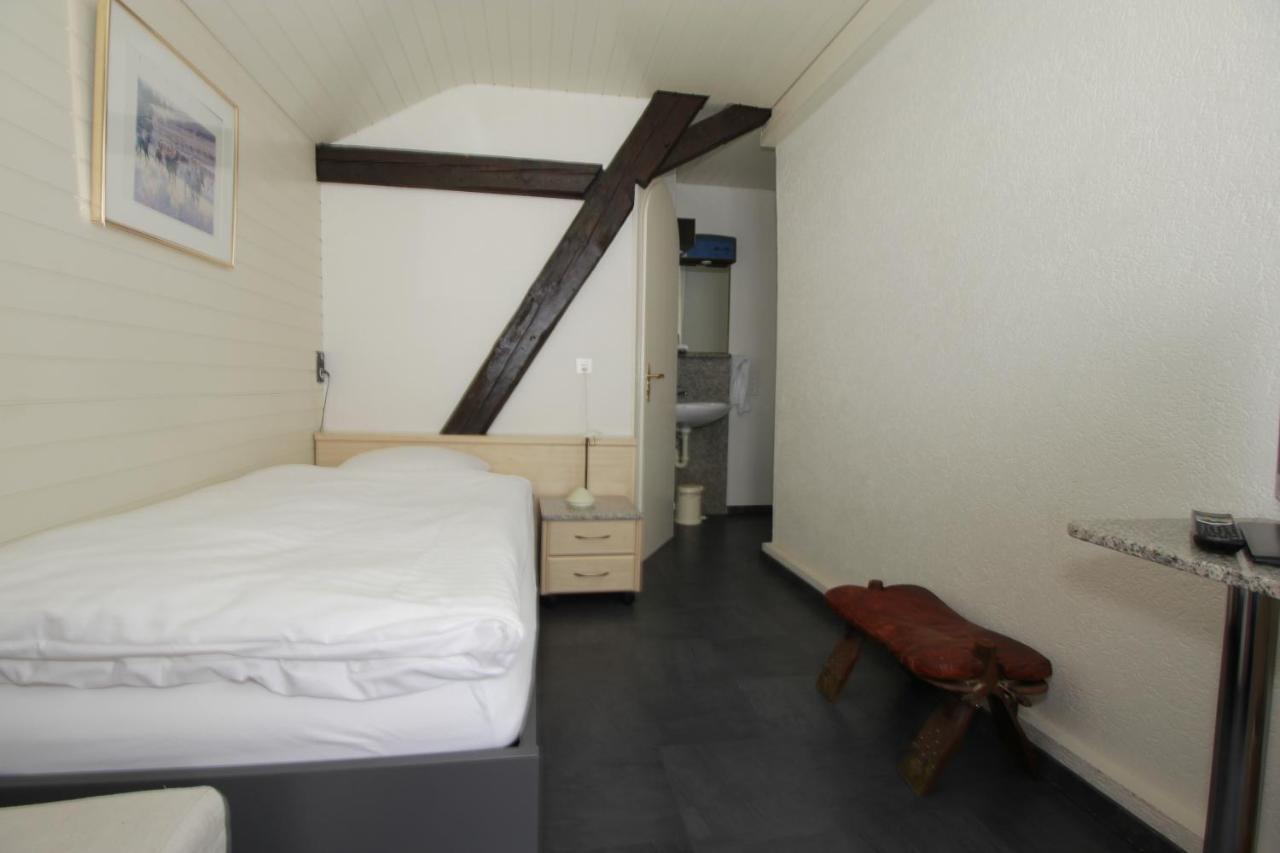 Hotel Hippel Krone Kerzers 外观 照片